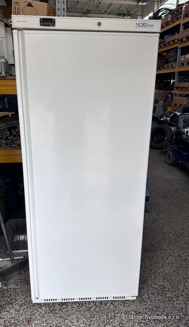 Mrazící gastro skříň UF 600 (Mrazici gastro skrin Nordline UF 600  (1).JPG)